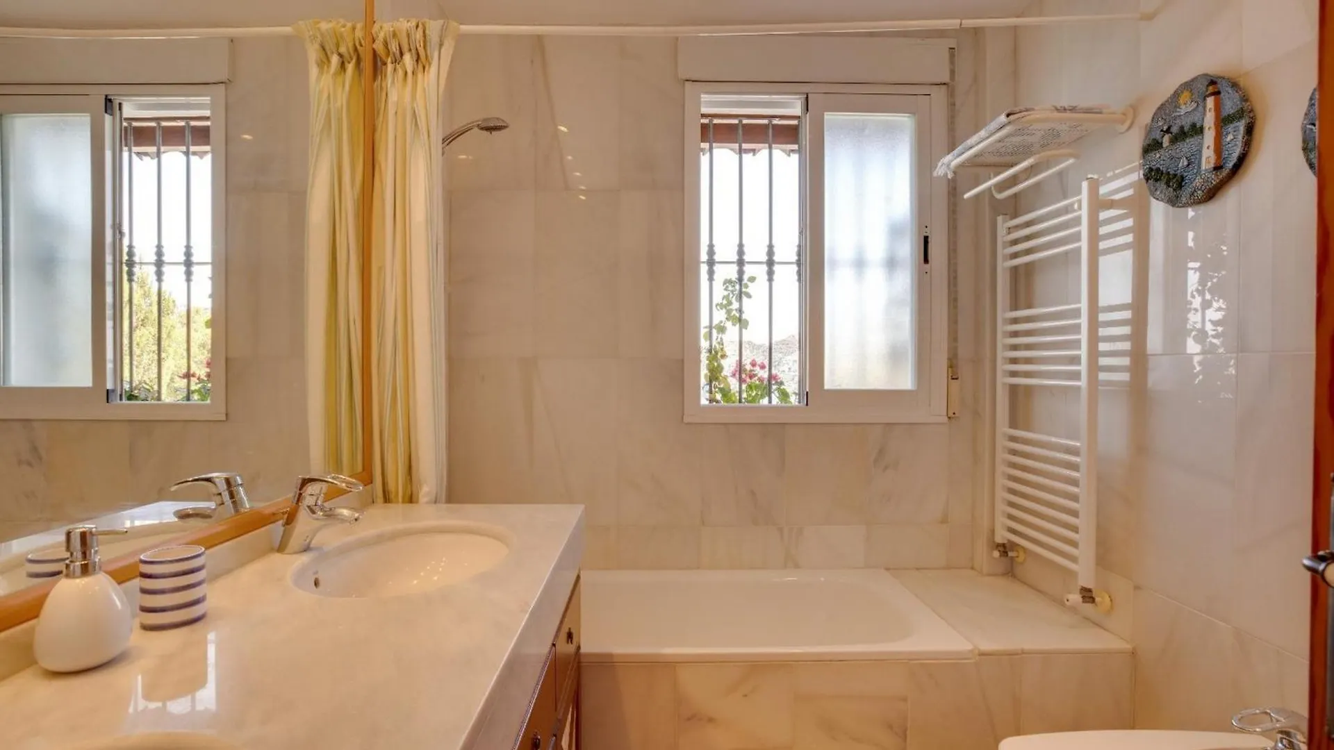 Casa Tradicional Con Bonito Jardin Apartment Almunecar 0*,  Spain